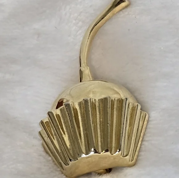 Vintage Piscitelli Cherry Cordial Brooch Gold Tone Fruit Pin - Picture 1 of 2